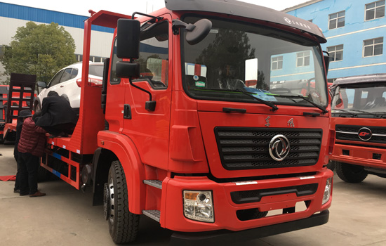 【國(guó)五】東風(fēng)后八輪平板車(chē)