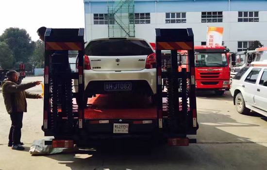 【國(guó)五 上藍(lán)牌】重汽豪沃平板車 【國(guó)五 上藍(lán)牌】重汽豪沃平板車