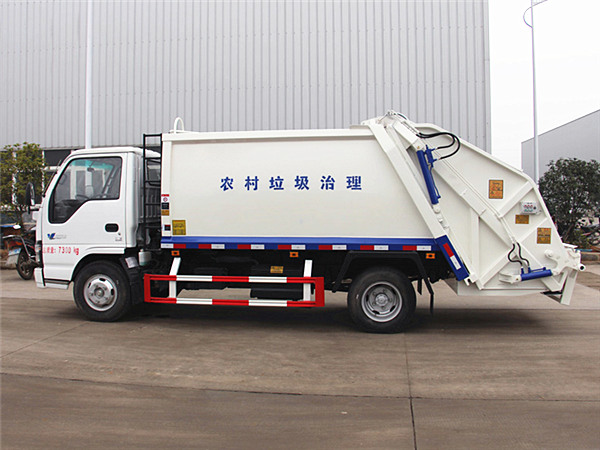 慶鈴壓縮式垃圾車