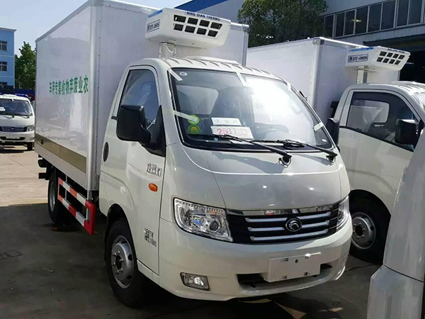 福田康瑞3.5米貨廂冷藏車