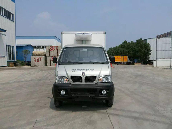 金杯2.9米貨廂冷藏車