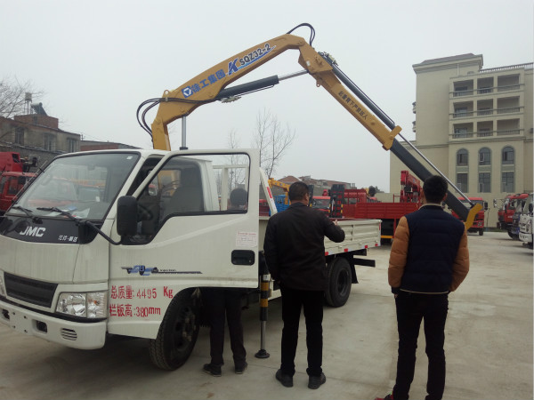 江鈴順達雙排徐工2噸隨車吊 江鈴順達雙排徐工2噸隨車吊