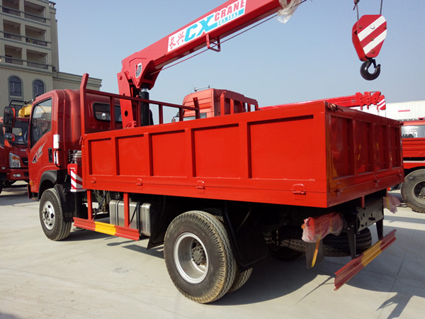 小型王牌3.2噸藍(lán)牌隨車吊 小型王牌3.2噸藍(lán)牌隨車吊