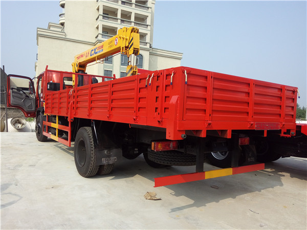 國五東風(fēng)玉虎6.3噸隨車吊