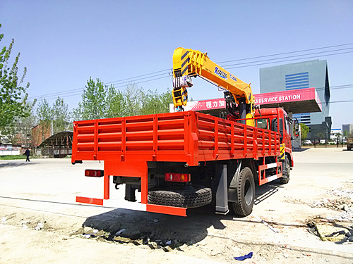 東風(fēng)天錦國五徐工6.3噸隨車吊 東風(fēng)天錦國五徐工6.3噸隨車吊