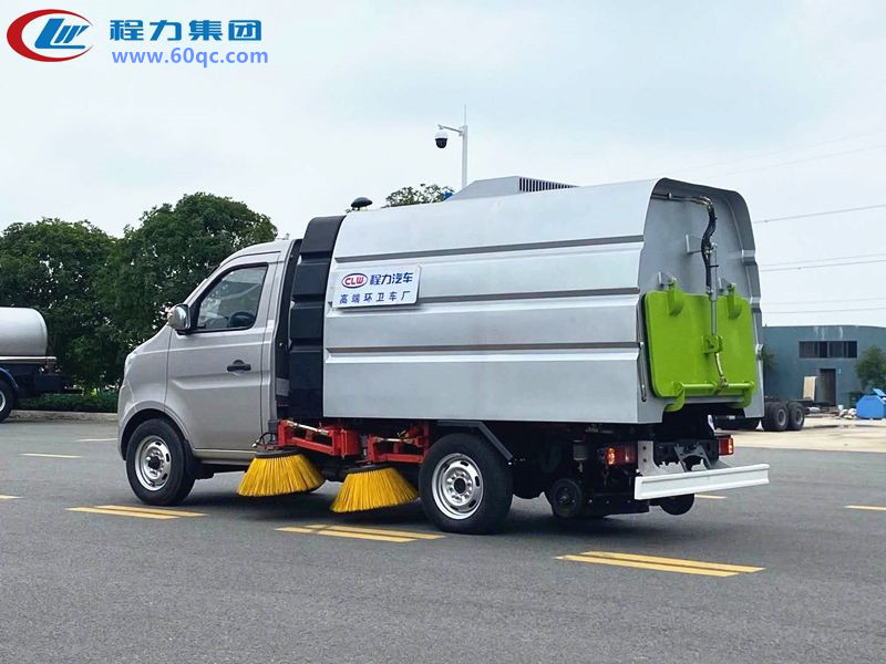 長(zhǎng)安國(guó)六3方掃路車(chē)
