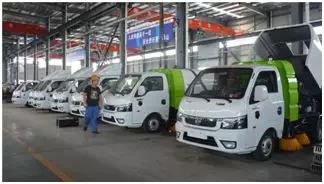 國六東風途逸小型掃路車