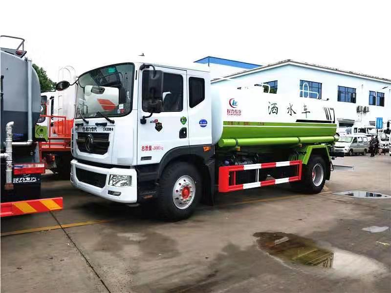 國(guó)六東風(fēng)D9灑水車(chē) 