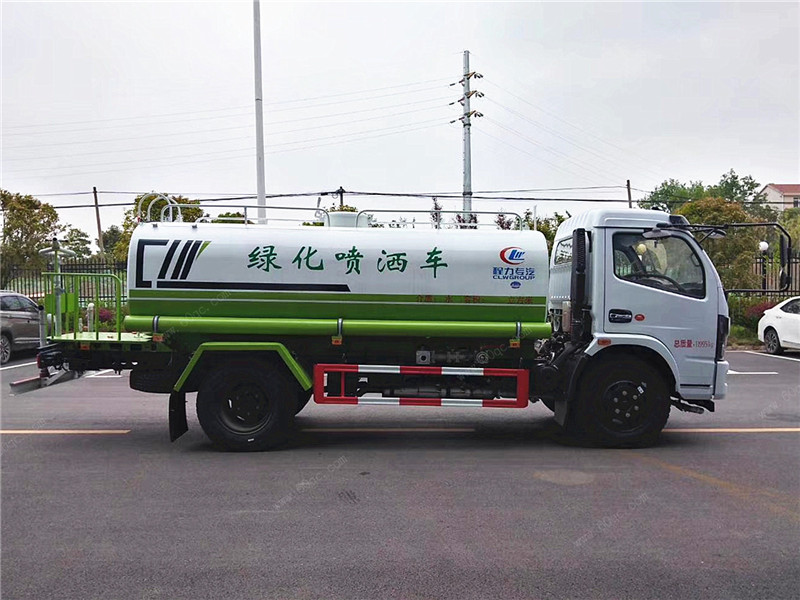 東風(fēng)福瑞卡國(guó)六灑水車