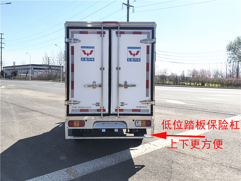 五菱冰寶純電冷藏車(chē) 五菱冰寶純電冷藏車(chē)